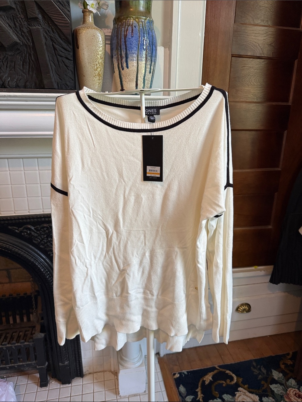 Jones New York Cream Knit Long Sleeve Top -Black Contrast Trim-NWT. Retail 59.50